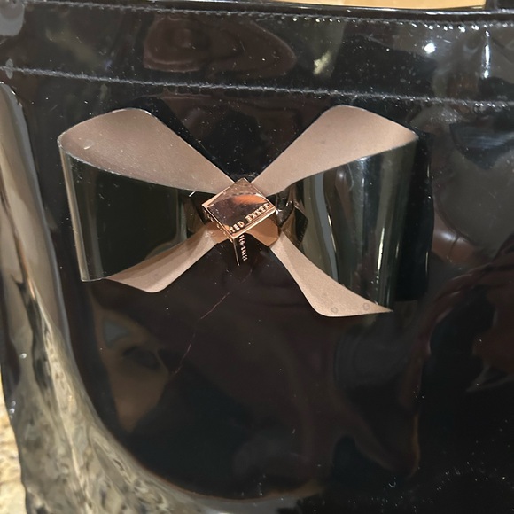 Ted Baker Black Patent Tote With Bow - Picture 6 of 11